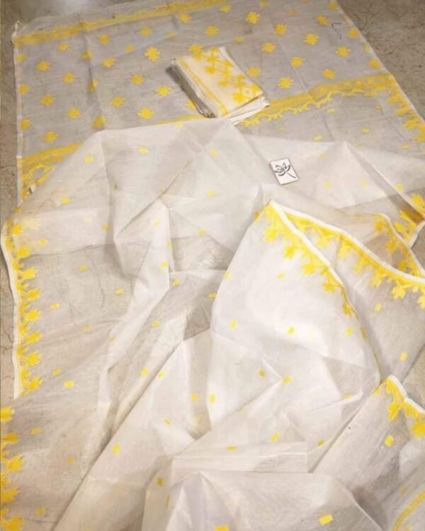 Nayan Tara Soft White Jamdani Saree