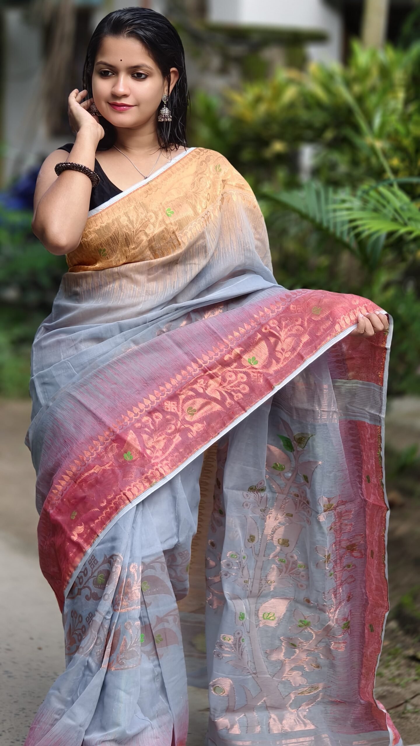 Ganga Jamuna Soft Regent Grey Jamdani Saree