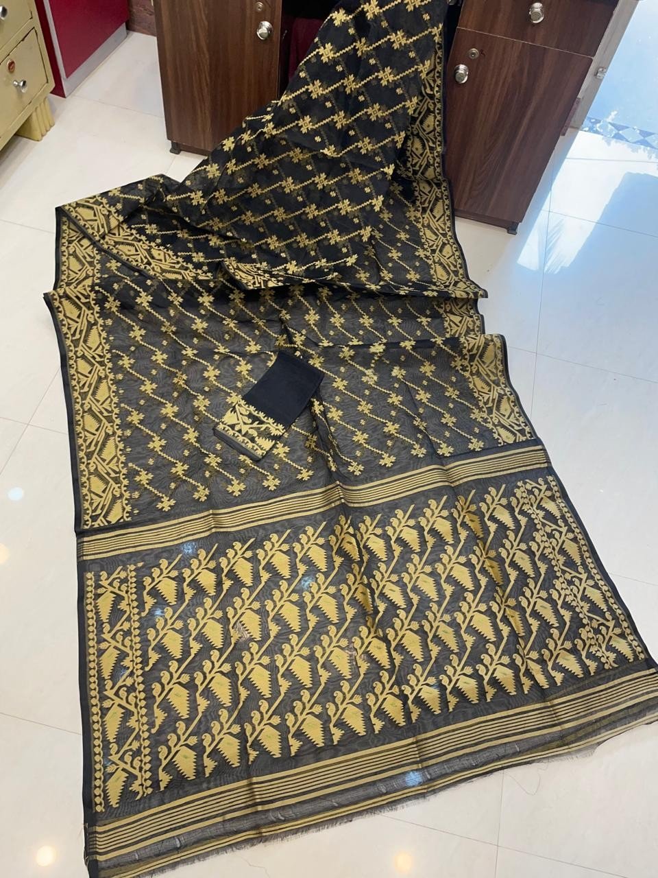 Black Soft Buti Karat Jamdani Sari With Blouse Piece