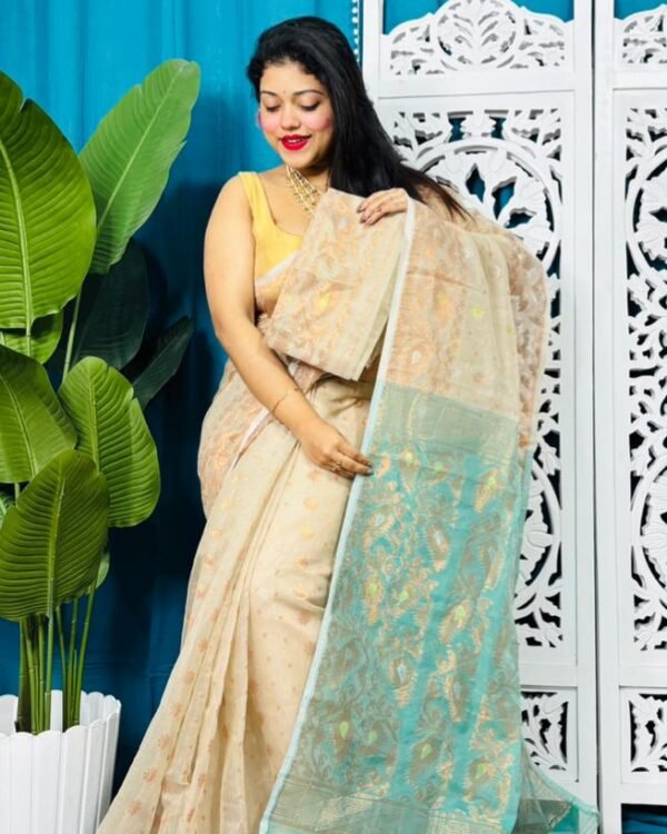 Light Cream Soft Golden Buti Jamdani Sari With Blouse Piece