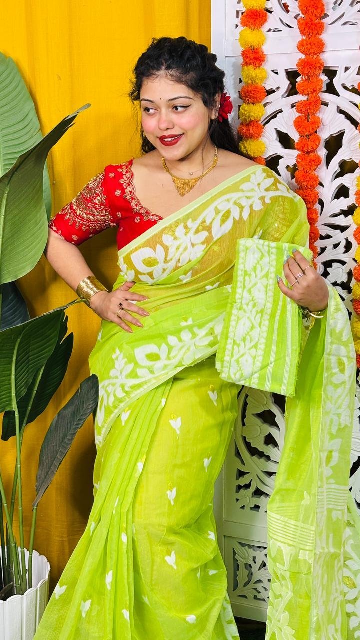 Loto Pata Soft Bright Olive Jamdani Sari - Image 4