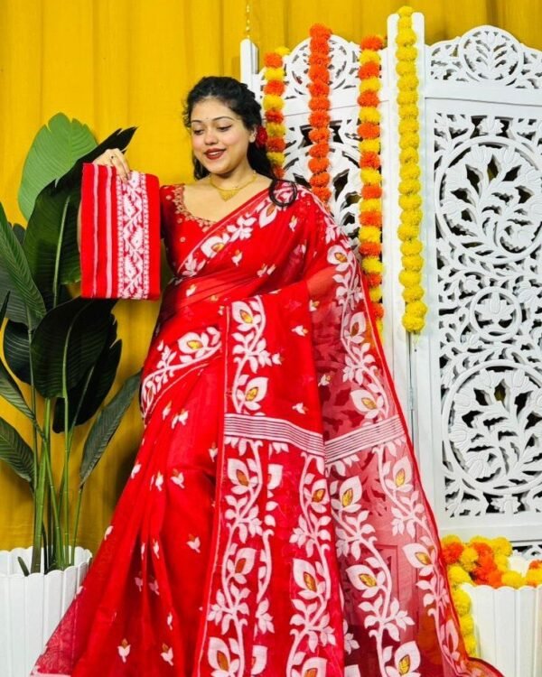 Loto Pata Soft Red Jamdani Sari