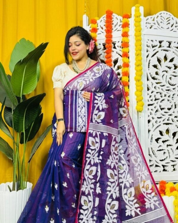 Loto Pata Soft Violent Violet Jamdani Sari