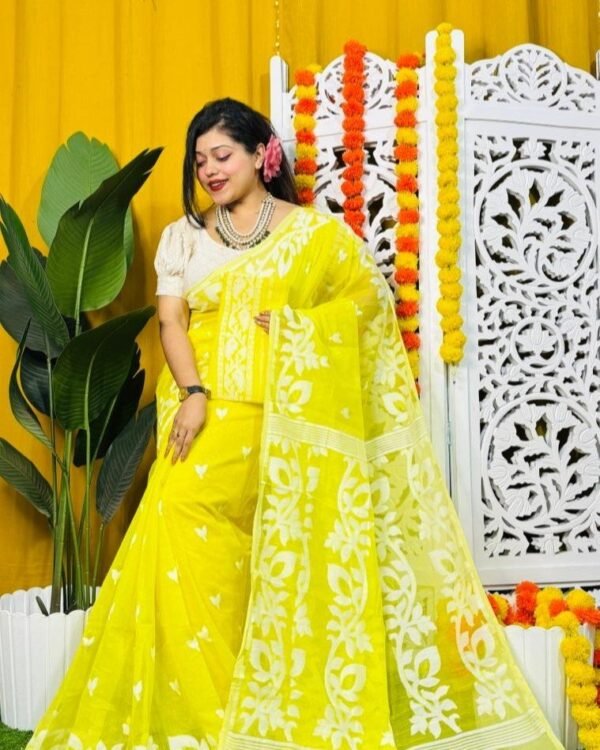 Loto Pata Soft Yellow Jamdani Sari