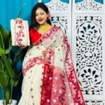 Off White Korat Buti Soft Jamdani Sari With Blouse Piece