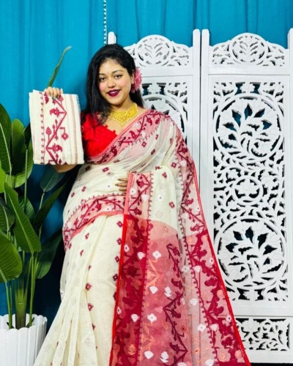 Off White Korat Buti Soft Jamdani Sari With Blouse Piece