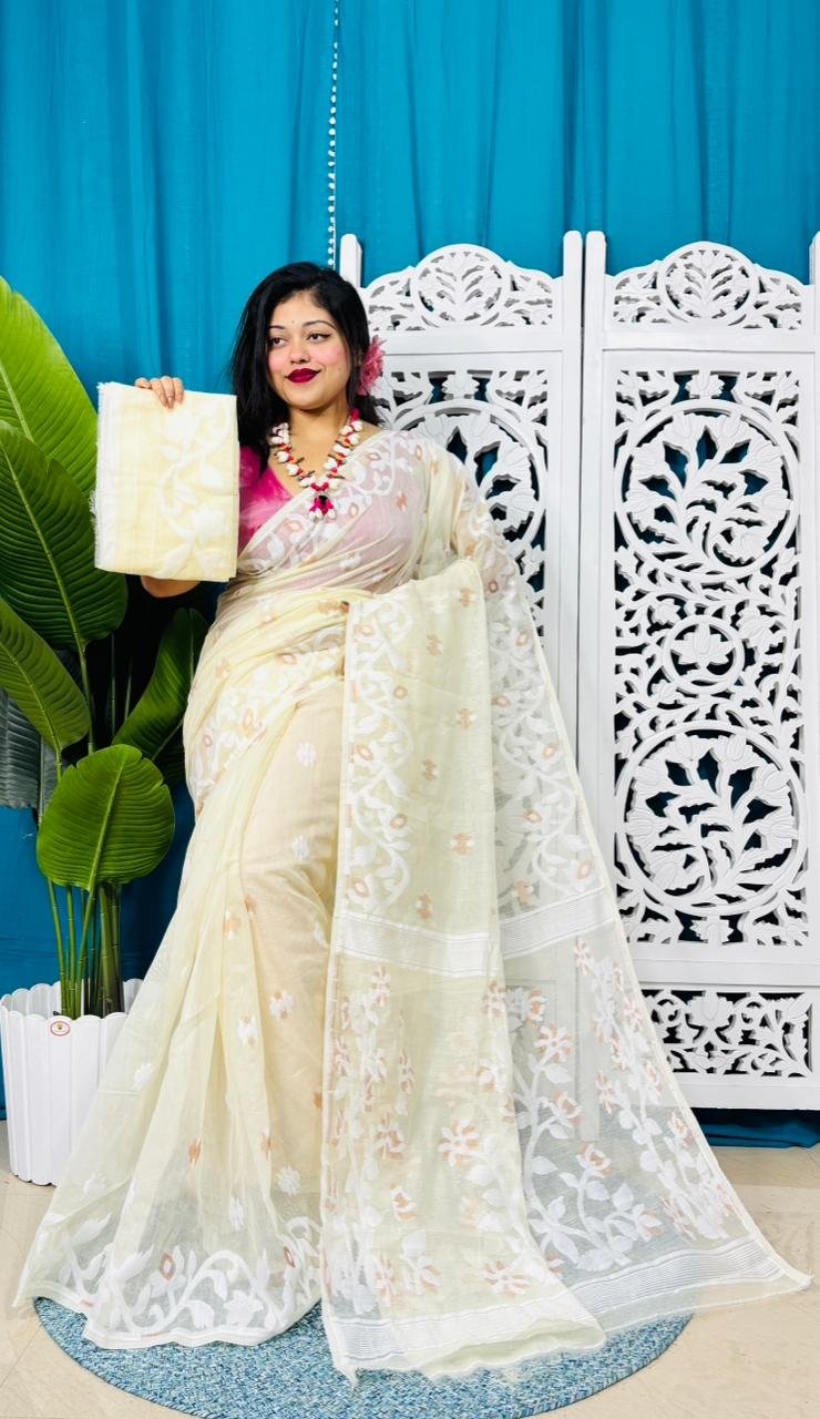 Off White Soft Lota Jamdani Sari With Blouse Piece