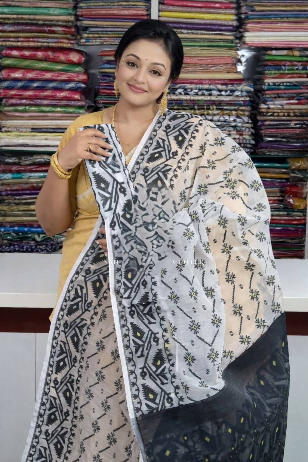 White Soft Buti Jamdani Sari With Blouse Piece