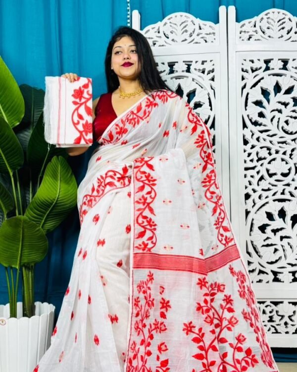 White Soft Lota Jamdani Sari With Blouse Piece