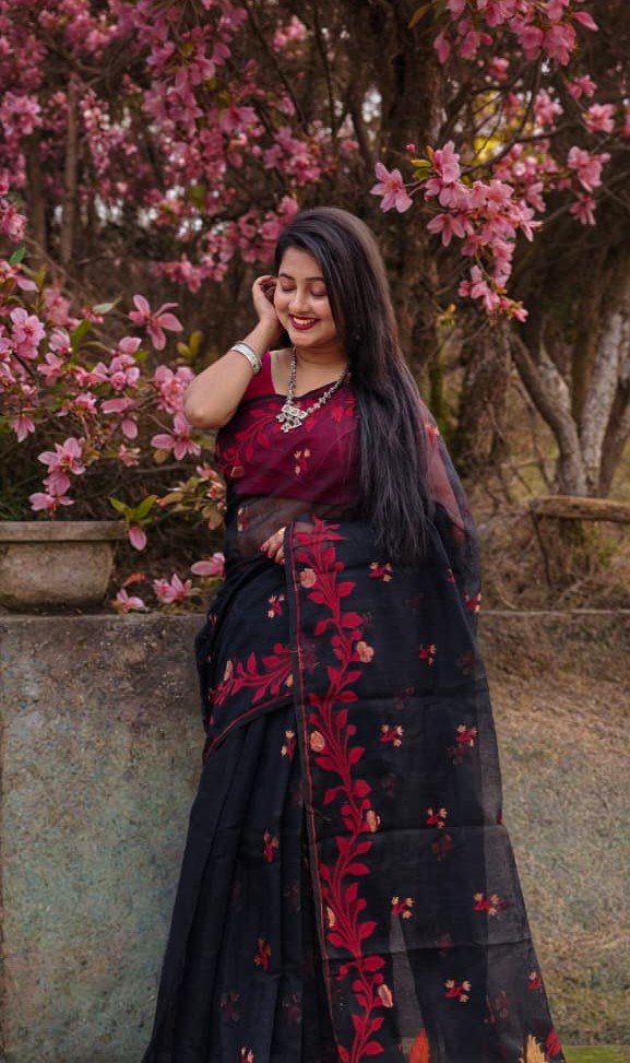 Black Soft Bonolota Jamdani Sari