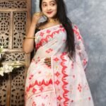 White Soft Buti Jamdani Sari With Blouse Piece