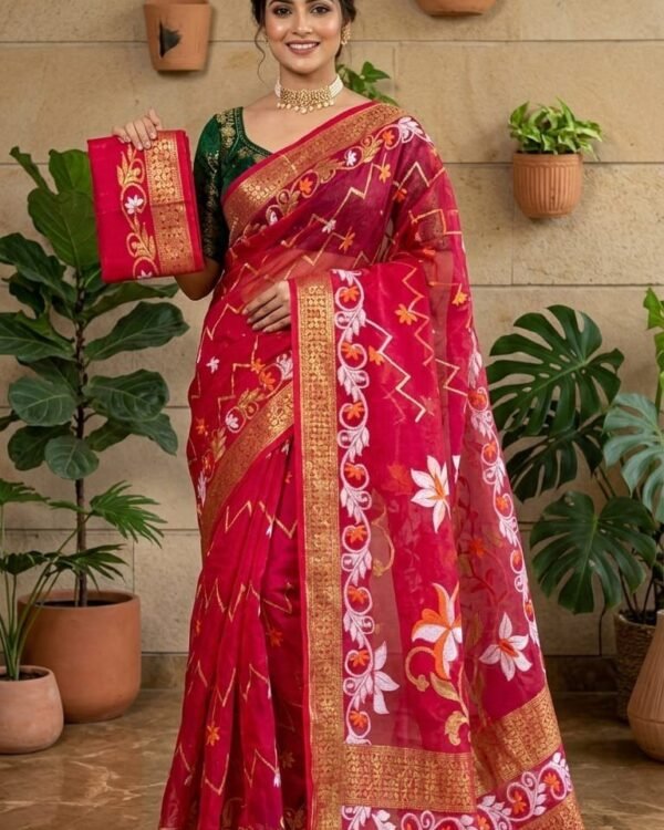 Shiuli Soft Dhakai Jamdani Sari with Blouse Piece - Rani