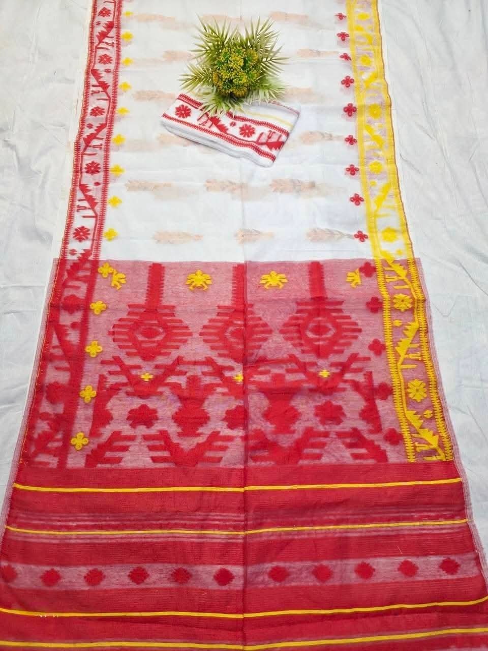 Shiuli Korat Soft Dhakai Jamdani Saree with Blouse Piece - White